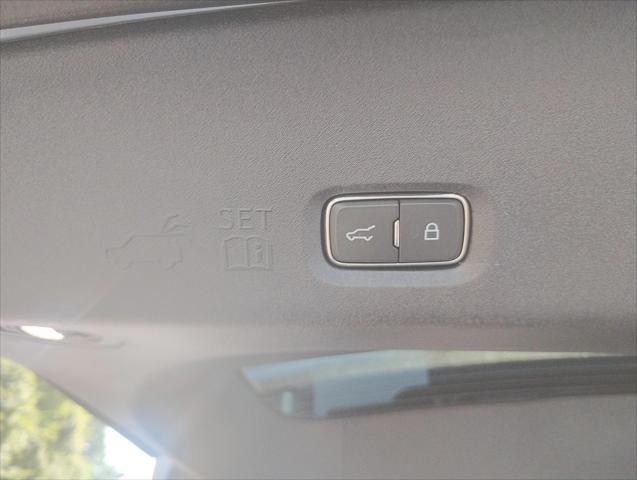 new 2025 Ford Expedition car, priced at $67,560
