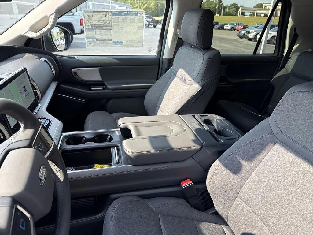 new 2025 Ford Expedition Max car, priced at $66,075
