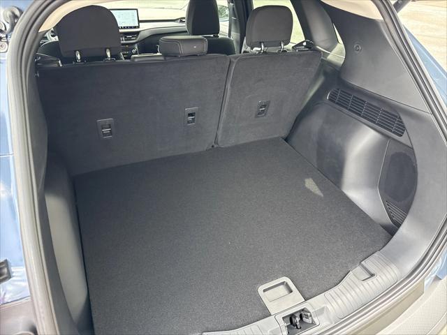 new 2025 Ford Escape car, priced at $33,662
