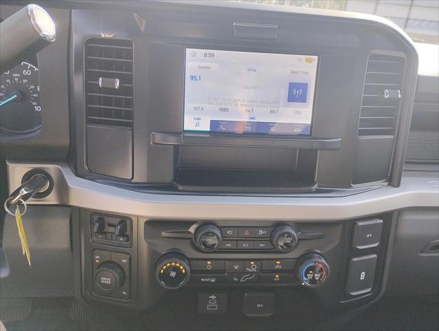 new 2025 Ford F-250 car, priced at $55,884