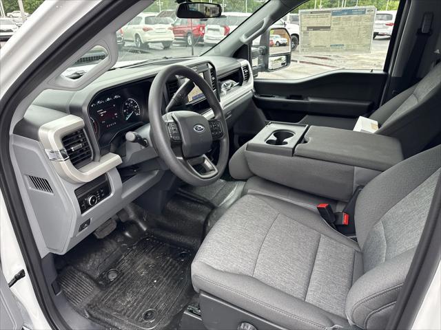 new 2025 Ford F-450 car, priced at $72,804