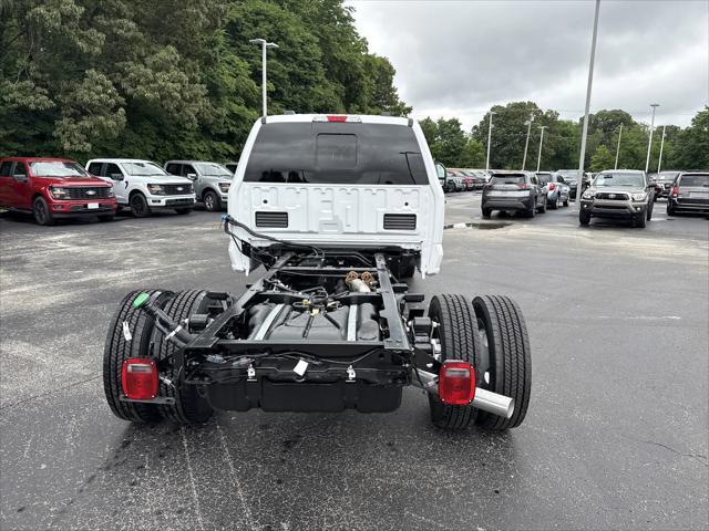 new 2025 Ford F-450 car, priced at $72,804