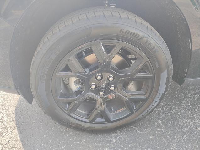 new 2025 Ford Maverick car, priced at $35,921
