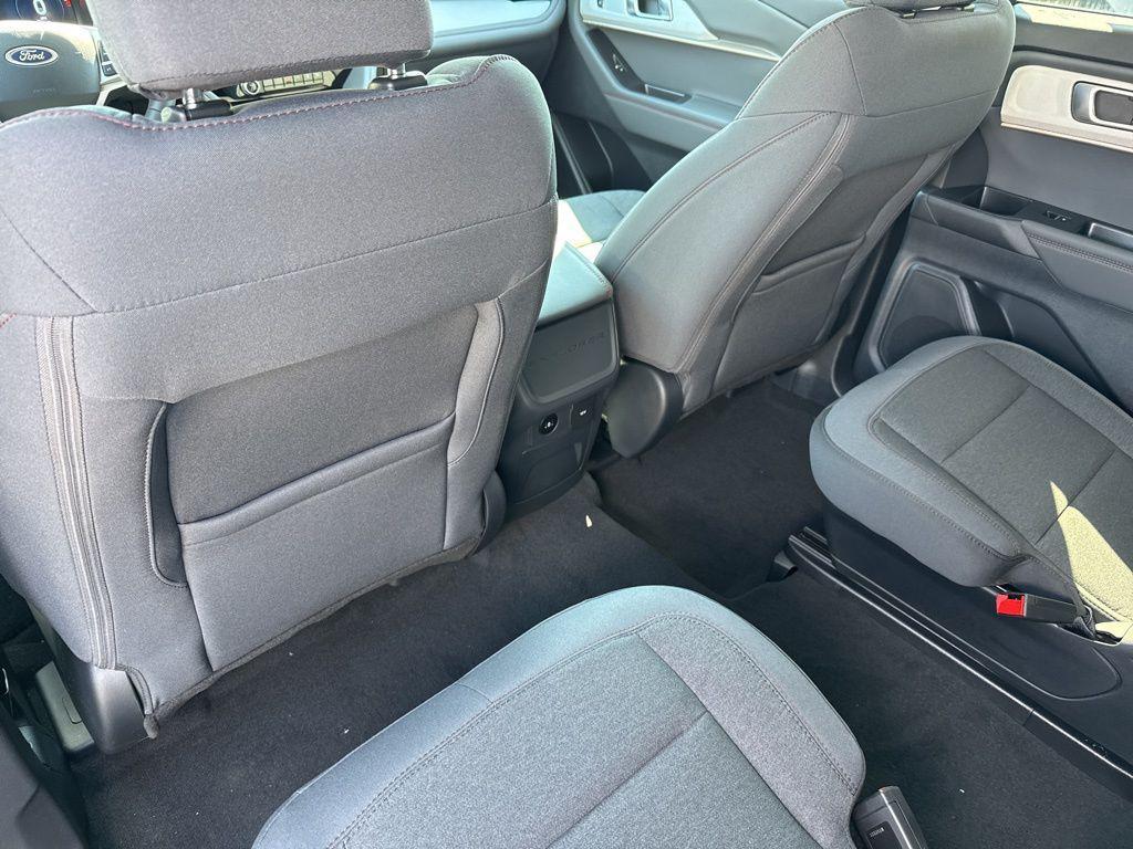 new 2025 Ford Explorer car, priced at $41,364