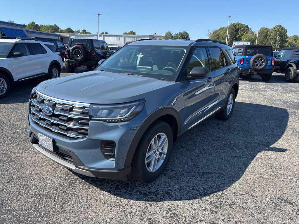 new 2025 Ford Explorer car, priced at $41,364