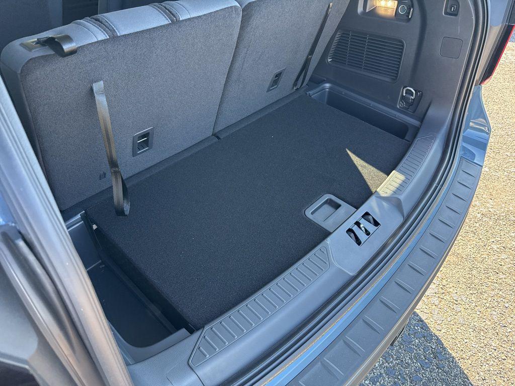 new 2025 Ford Explorer car, priced at $41,364