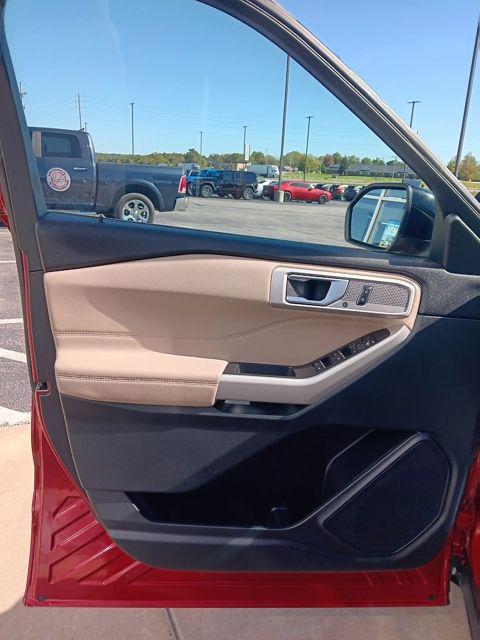 used 2024 Ford Explorer car, priced at $29,687
