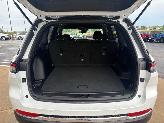 new 2025 Jeep Grand Cherokee car, priced at $34,376
