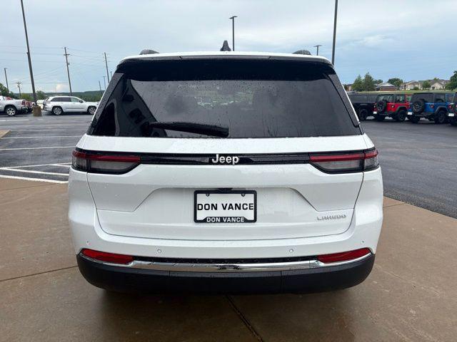 new 2025 Jeep Grand Cherokee car, priced at $34,376