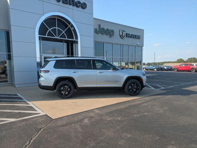 new 2025 Jeep Grand Cherokee L car, priced at $49,999