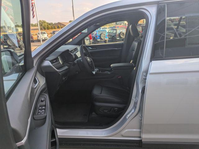 new 2025 Jeep Grand Cherokee L car, priced at $49,999