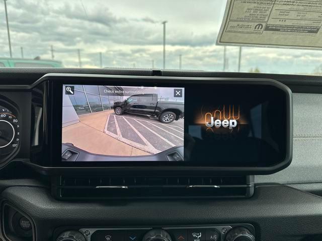 new 2025 Jeep Gladiator car, priced at $42,656