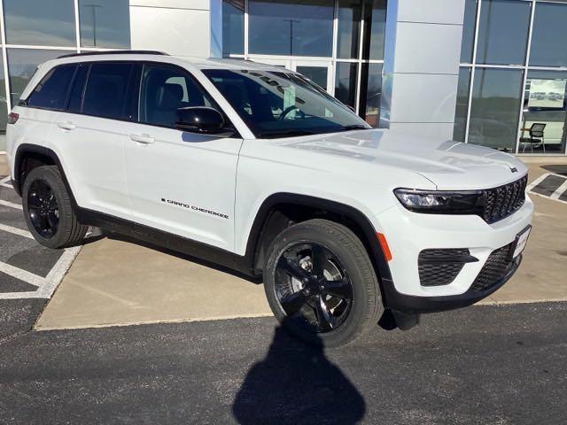 new 2024 Jeep Grand Cherokee car, priced at $39,986