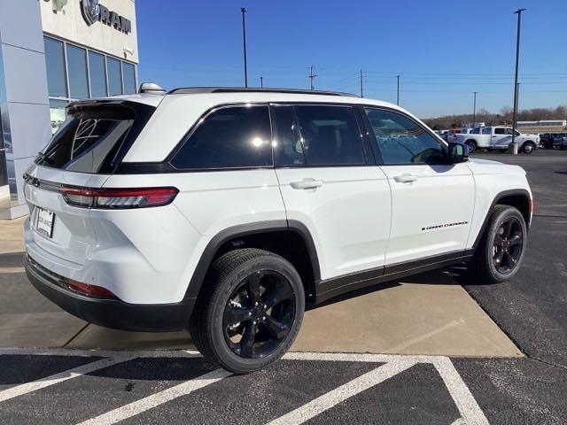 new 2024 Jeep Grand Cherokee car, priced at $39,986