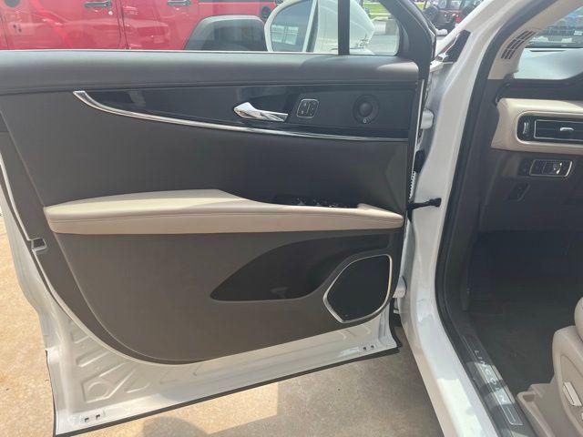 used 2022 Lincoln Nautilus car, priced at $37,986