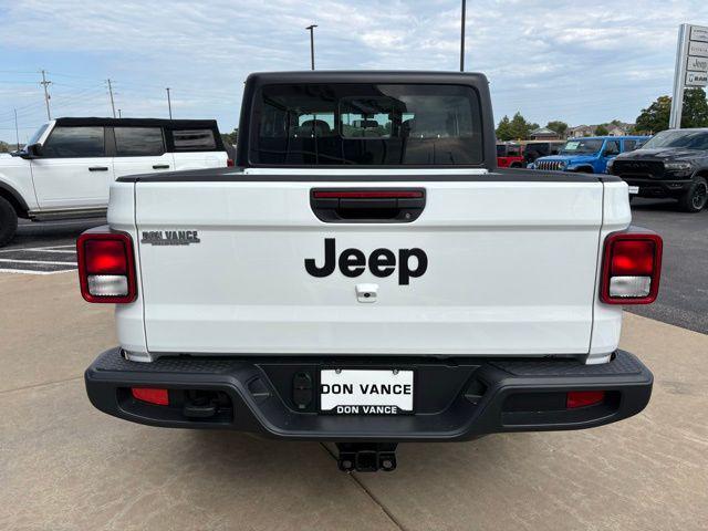 new 2025 Jeep Gladiator car, priced at $39,156