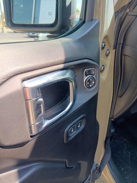 new 2025 Jeep Wrangler car, priced at $48,976