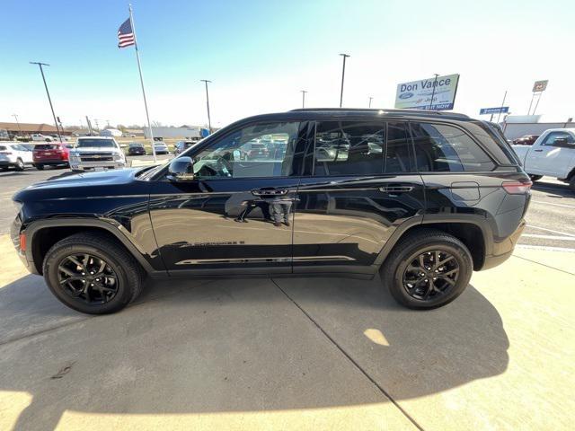 used 2024 Jeep Grand Cherokee car, priced at $38,986