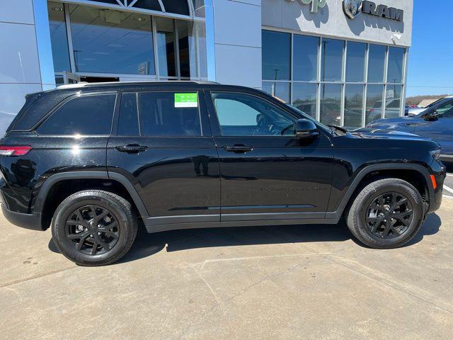 used 2024 Jeep Grand Cherokee car, priced at $37,586