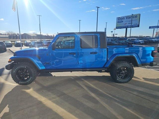 new 2025 Jeep Gladiator car, priced at $47,986