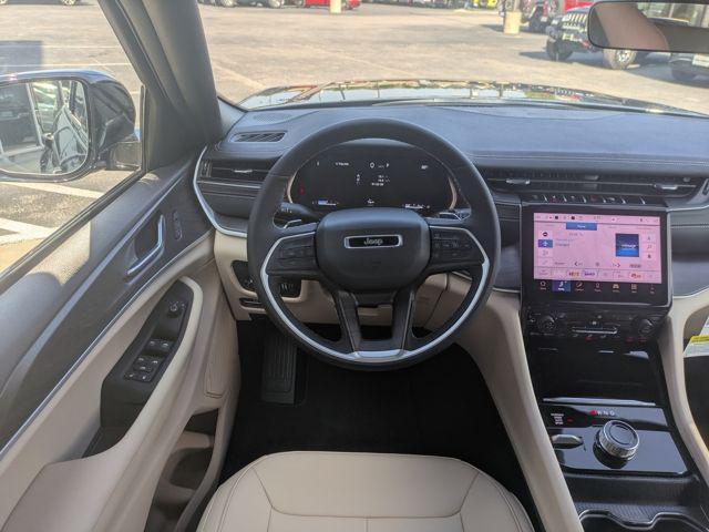new 2025 Jeep Grand Cherokee car, priced at $42,986