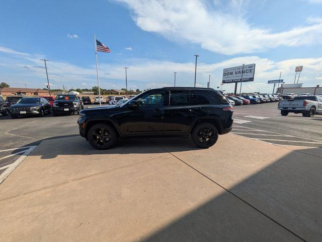new 2025 Jeep Grand Cherokee car, priced at $42,986