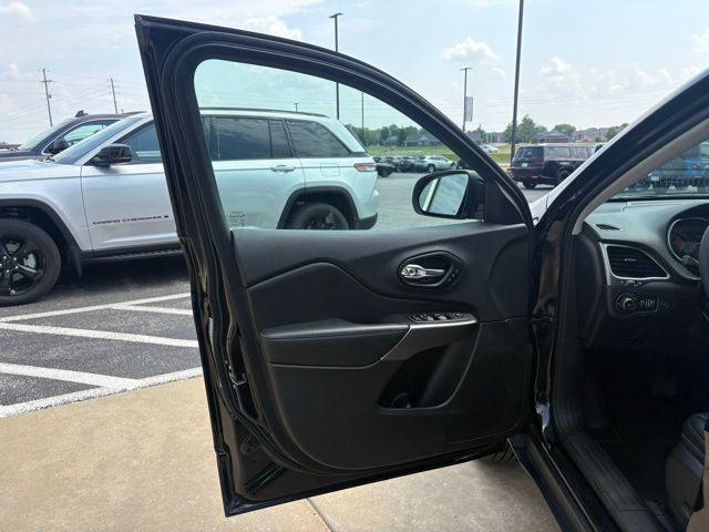 used 2022 Jeep Cherokee car, priced at $24,495