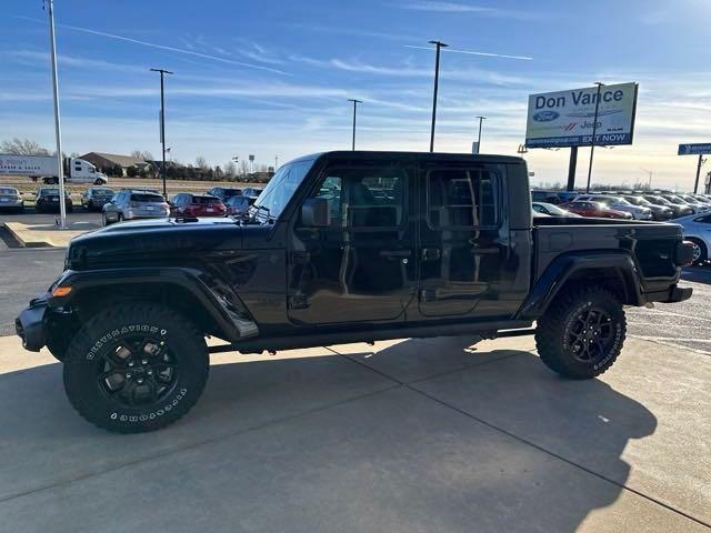 new 2025 Jeep Gladiator car, priced at $48,893