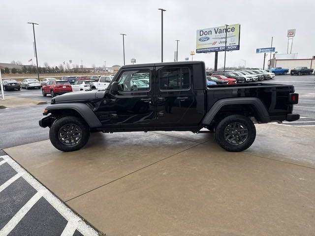 new 2025 Jeep Gladiator car, priced at $44,986