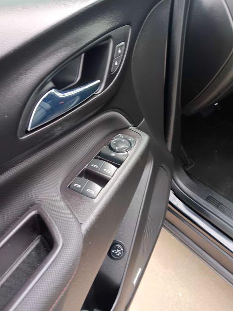 used 2022 Chevrolet Equinox car, priced at $21,986