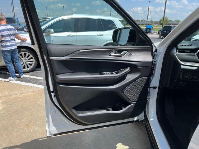 new 2025 Jeep Grand Cherokee L car, priced at $48,135