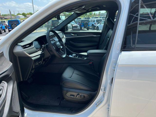 new 2025 Jeep Grand Cherokee L car, priced at $48,135