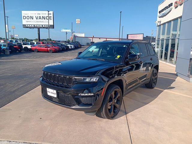 used 2024 Jeep Grand Cherokee car, priced at $33,078