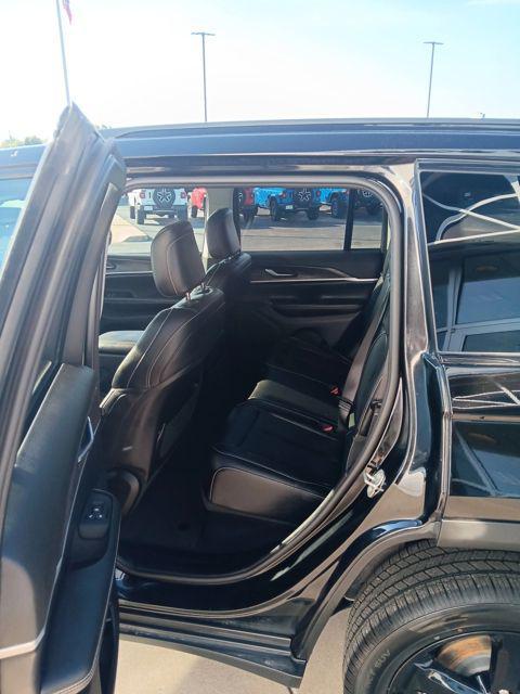 used 2024 Jeep Grand Cherokee car, priced at $33,078