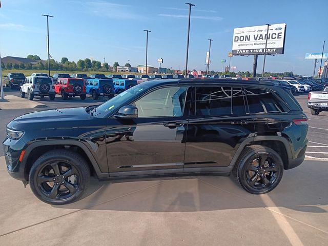 used 2024 Jeep Grand Cherokee car, priced at $33,078