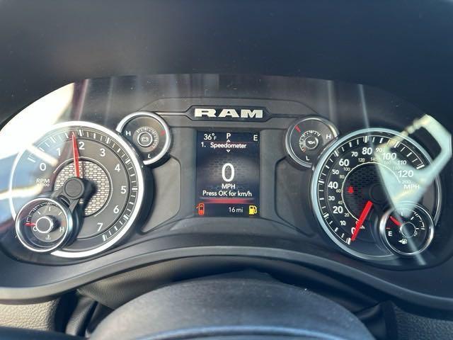 new 2025 Ram 1500 car, priced at $42,986