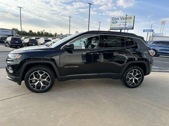 new 2025 Jeep Compass car, priced at $31,986