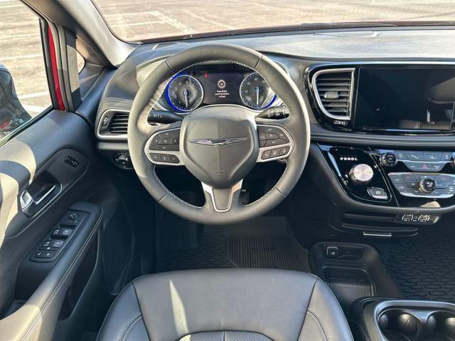 new 2025 Chrysler Pacifica car, priced at $45,355