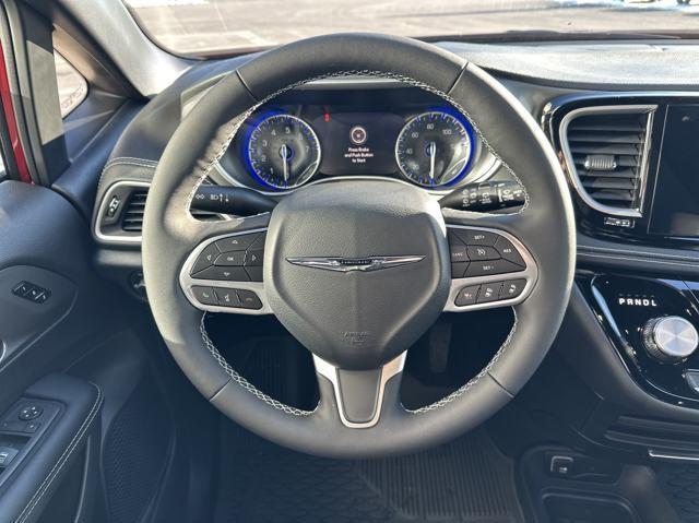 new 2025 Chrysler Pacifica car, priced at $42,986