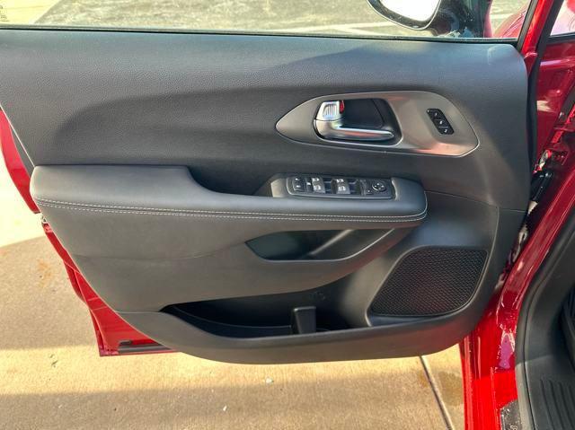new 2025 Chrysler Pacifica car, priced at $45,355