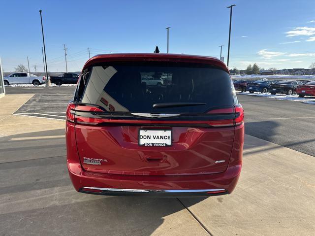 new 2025 Chrysler Pacifica car, priced at $42,986