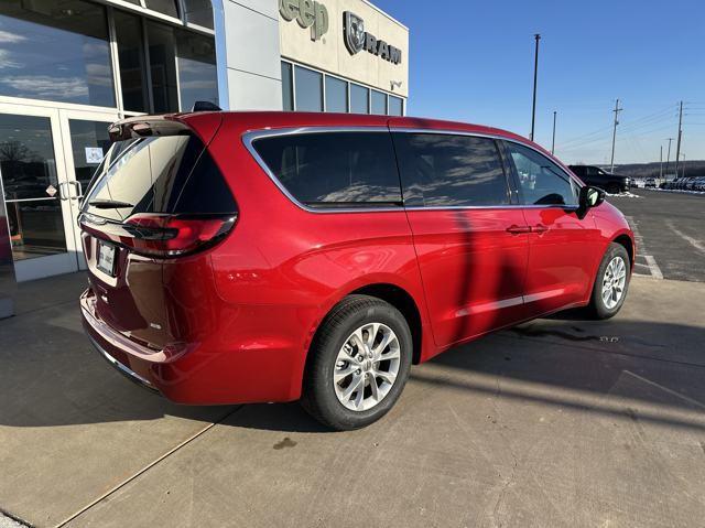 new 2025 Chrysler Pacifica car, priced at $42,986