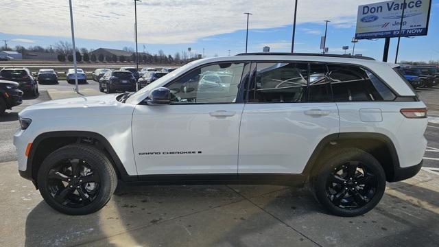 new 2025 Jeep Grand Cherokee car, priced at $43,986