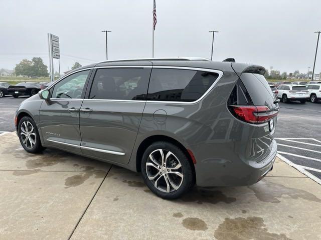 new 2024 Chrysler Pacifica car, priced at $48,486