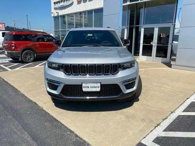 new 2024 Jeep Grand Cherokee car, priced at $47,295