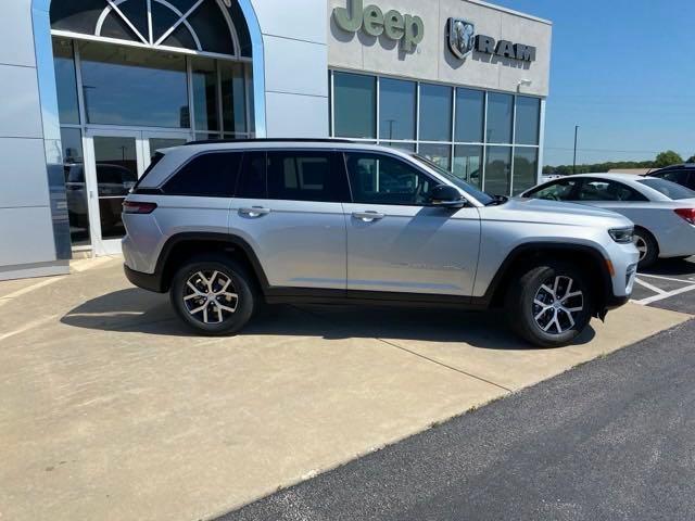 new 2024 Jeep Grand Cherokee car, priced at $47,295