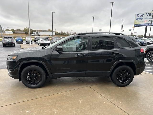 used 2023 Jeep Cherokee car, priced at $23,986