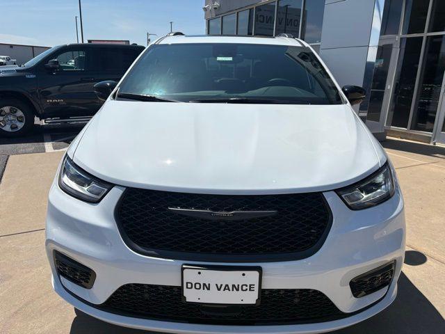 new 2026 Chrysler Pacifica car, priced at $49,988