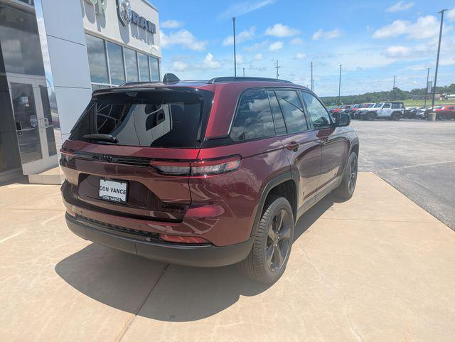 new 2025 Jeep Grand Cherokee car, priced at $49,183