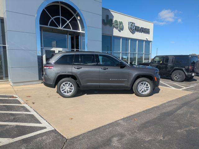 new 2025 Jeep Grand Cherokee car, priced at $36,795